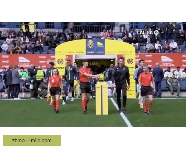 瓦伦西亚因财务危机急售头号射手杜罗引发转会风波